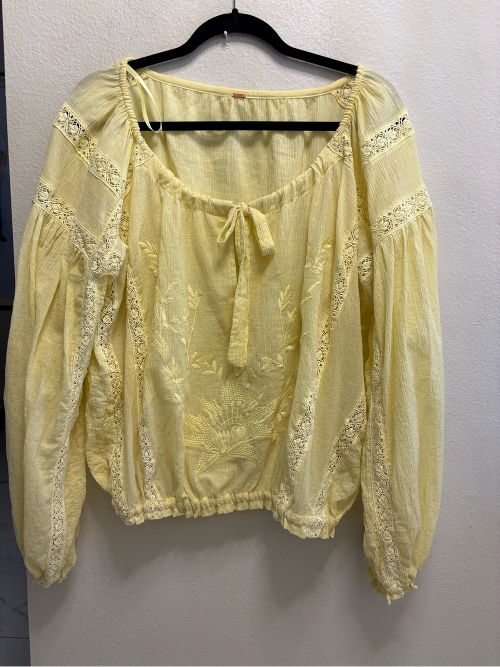 Free people Boho Tie-Neck Embroidered Peasant Top - Light Yellow